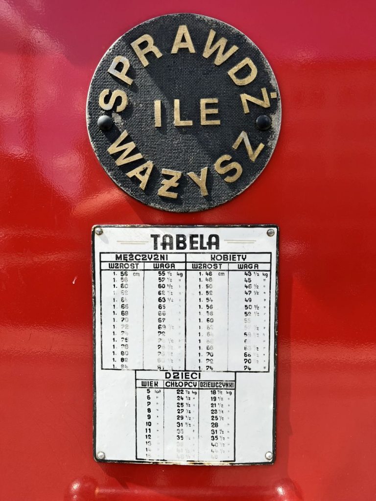 Niezwykły zabytek techniki w centrum Poznania. Ta waga przez cały czas działa